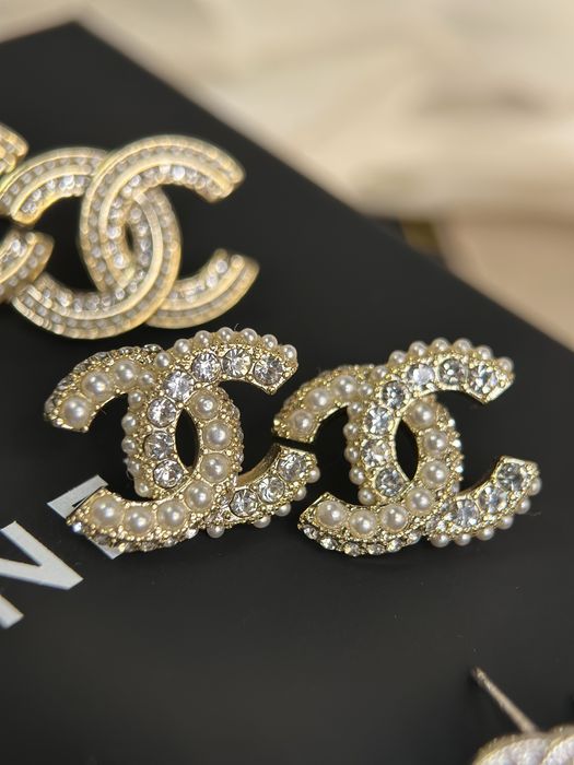 Сережки у стилі шанель chanel