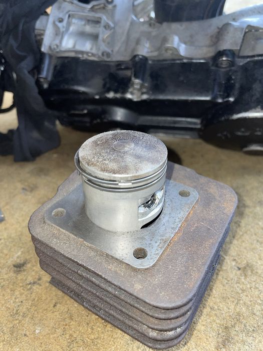 Поршньова Honda tact 16