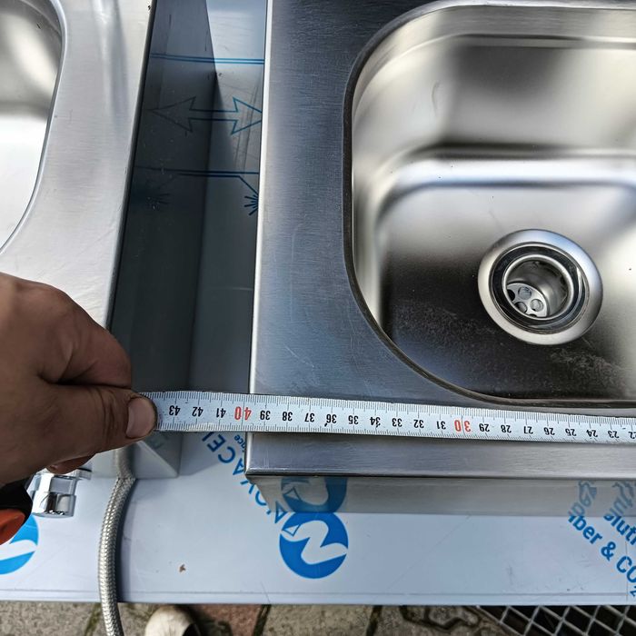 Umywalka wisząca bezdotykowa Kolanowa do rąk 40x40