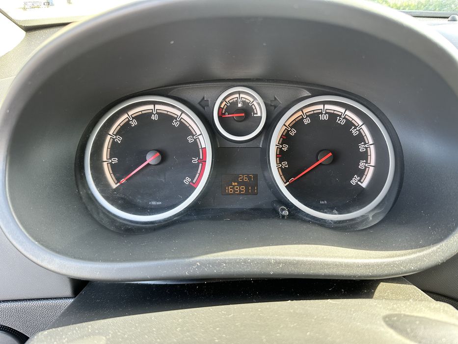 Opel corsa D 1.2 80cvs