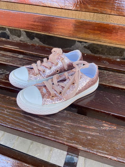 Продам кеди дитячі Convers