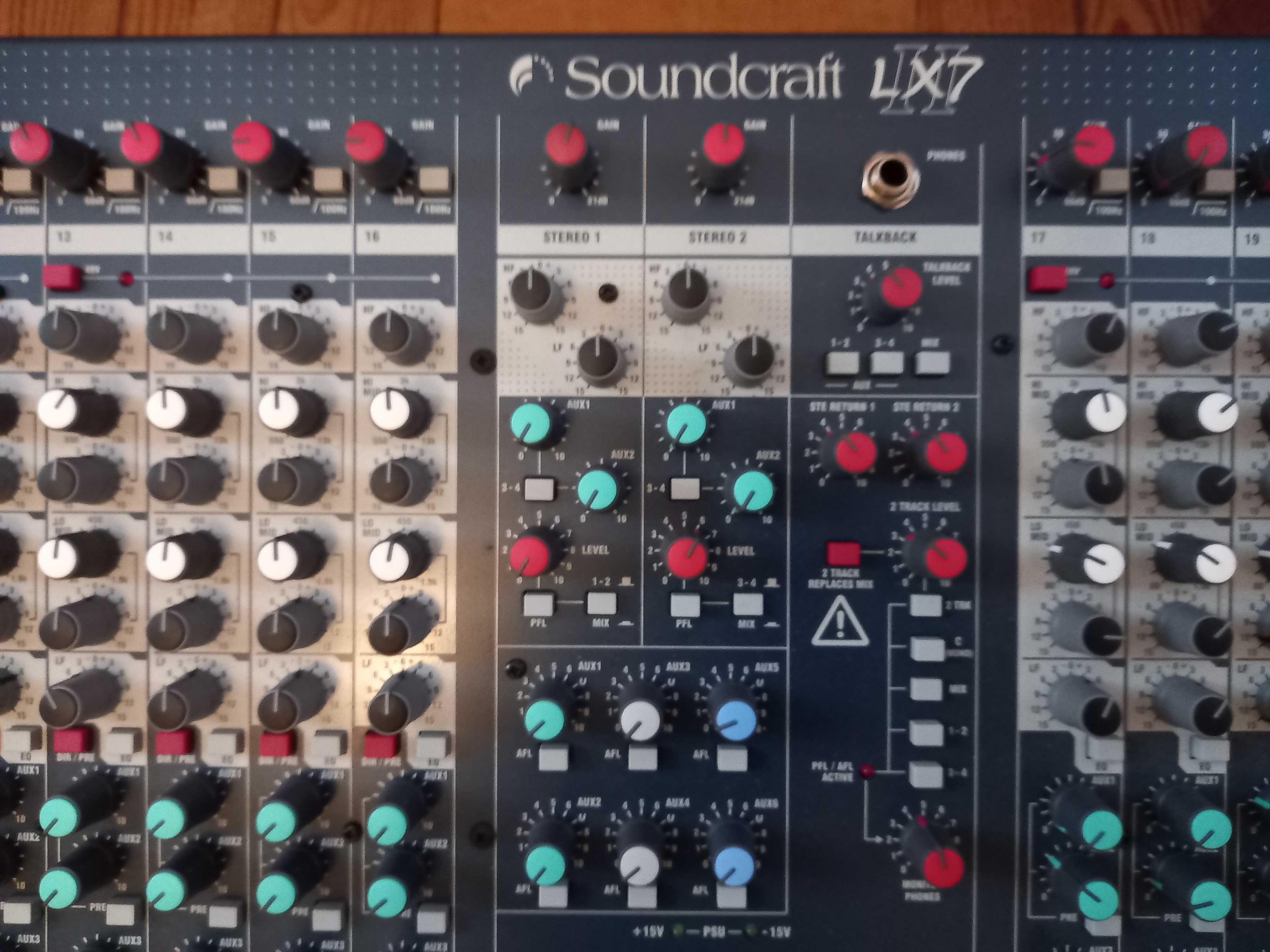 Soundcraft LX7ii - Mesa de mistura analógica