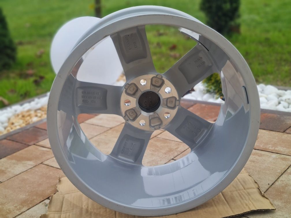 Oryginalne alufelgi 17 Audi A4 Q2 Q3 Skoda Karoq VW Passat Tiguan wysy