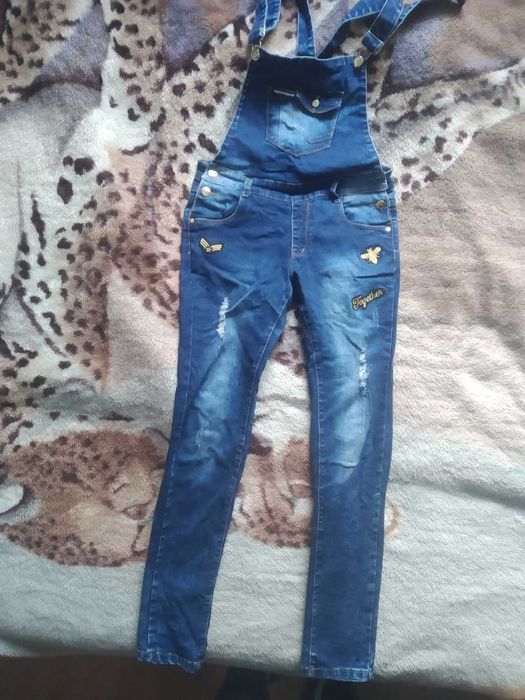 Ogrodniczki jeansowe