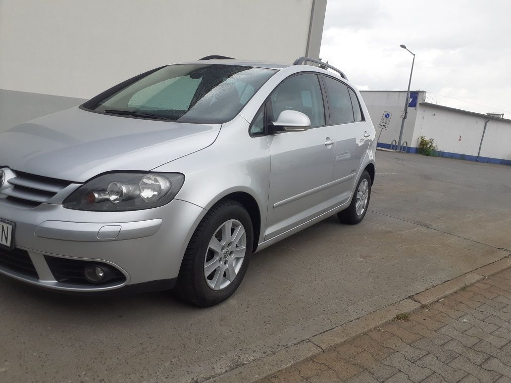 Golf Plus 2008 r 1600MPI klimatronik zareje jeden właś tempomat  alufe