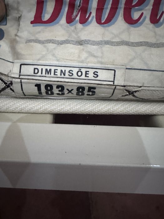 Beliche com estrutura em ferro