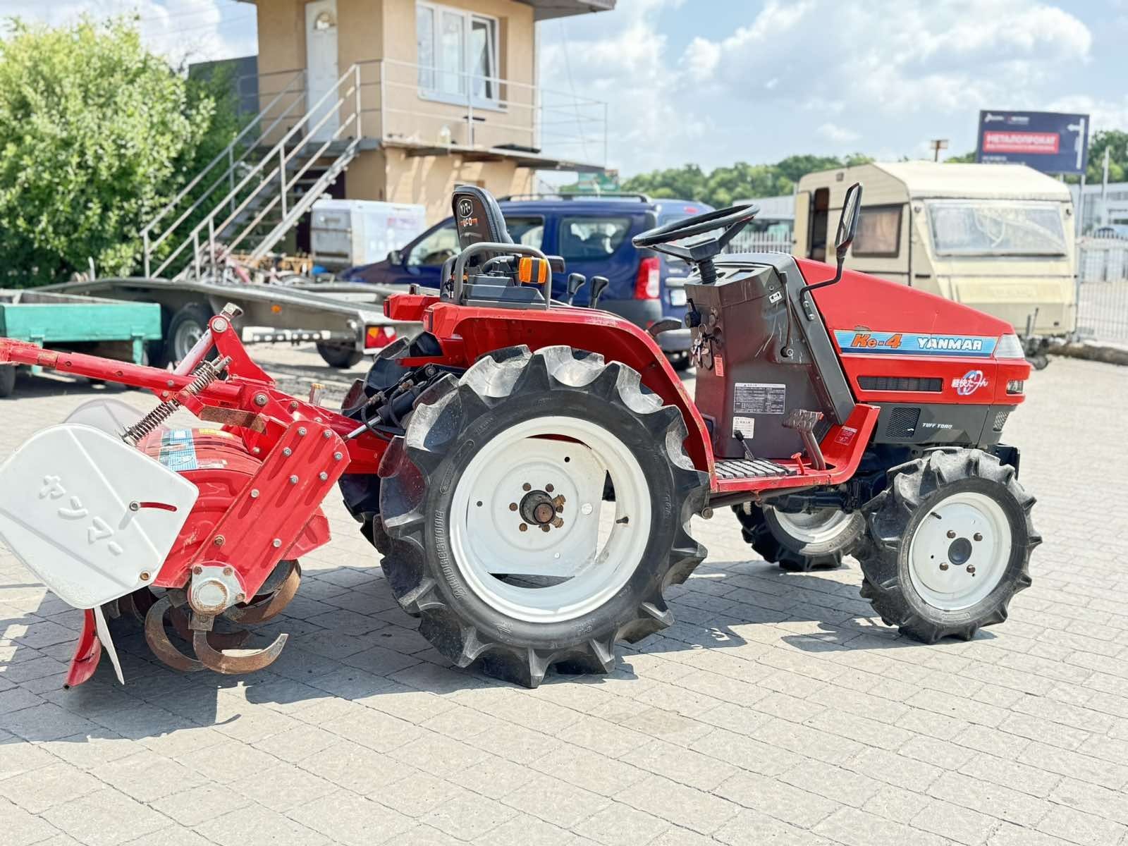 японській міні трактор , міні трактор  Yanmar ke 4