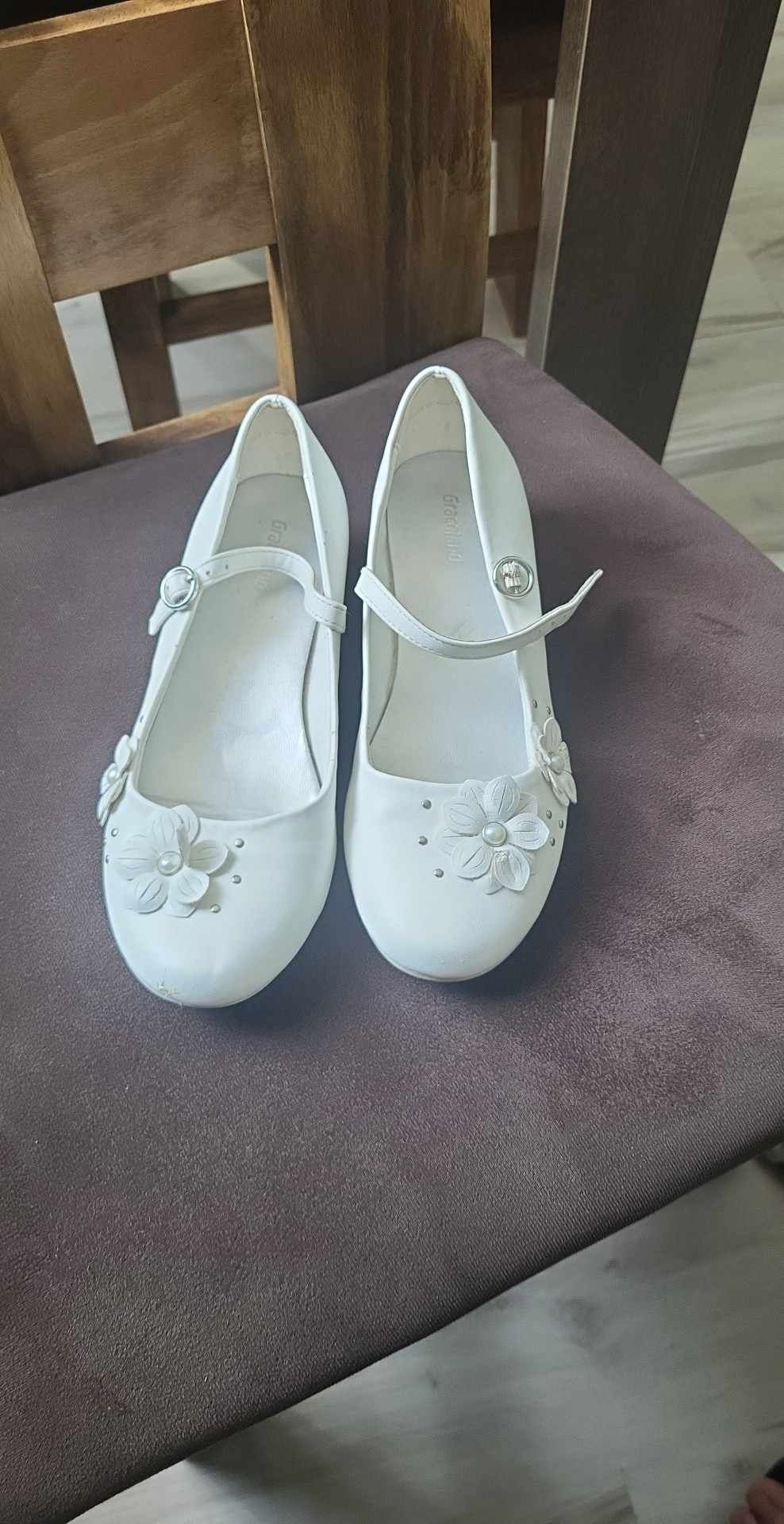 Buty komunijne. 34 35 35