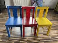 Krzesełka drewniane Ikea Kritter czerwone niebieskie żółte