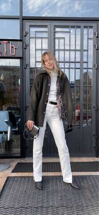 Белые джинсы с разрезами высокая посадка zara