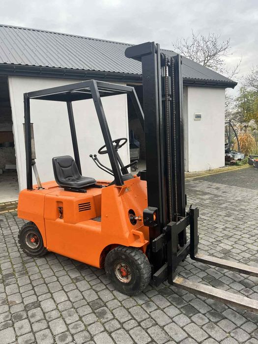 Wózek widłowy Jelau