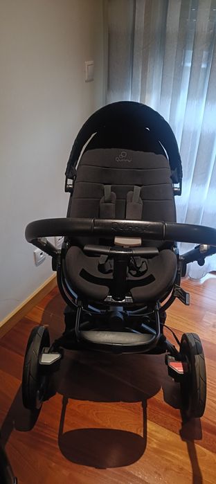 Carro de passeio bebe Quinny
