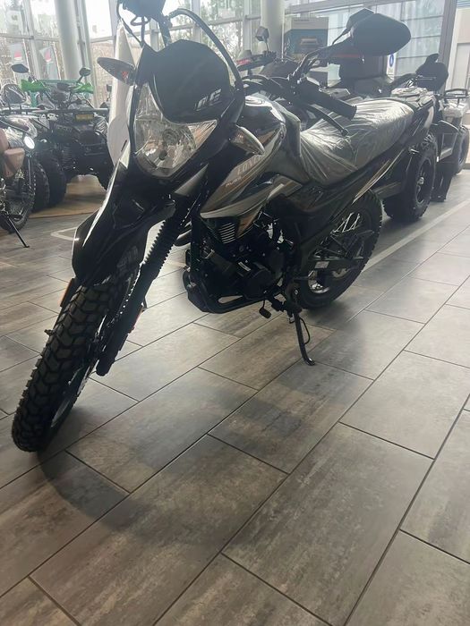 Мотоцикл Лонкин 200 прус