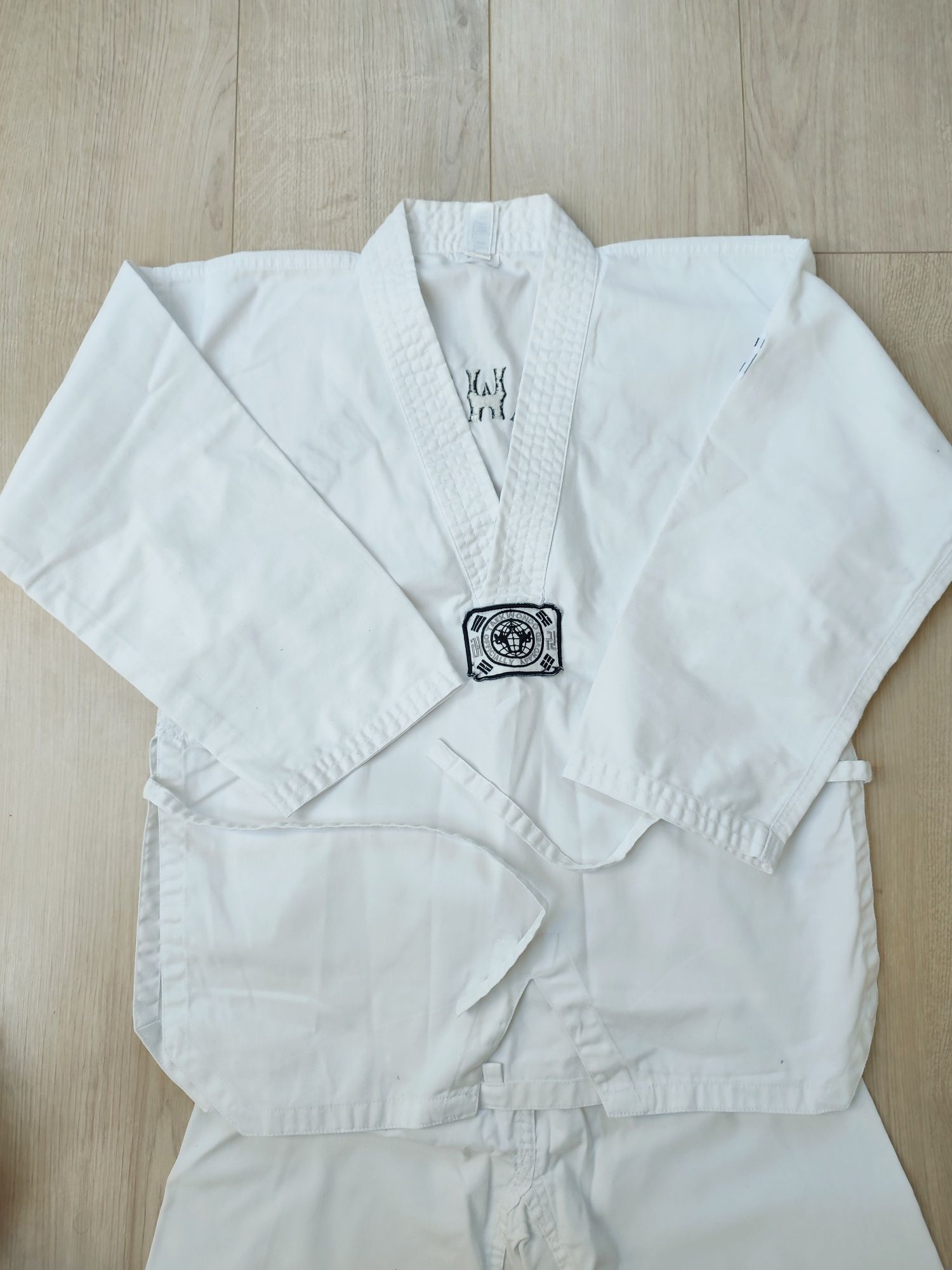Dobok do taekwondo strój do treningów 140