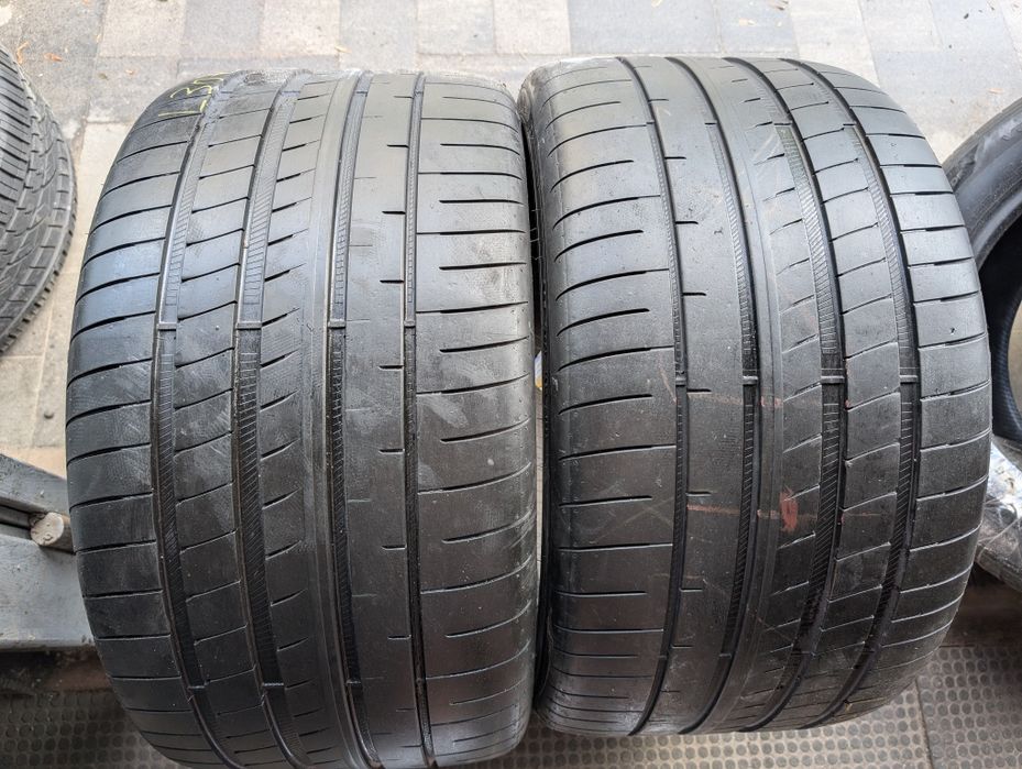 Парв летних шин 305/30 R21 Goodyear