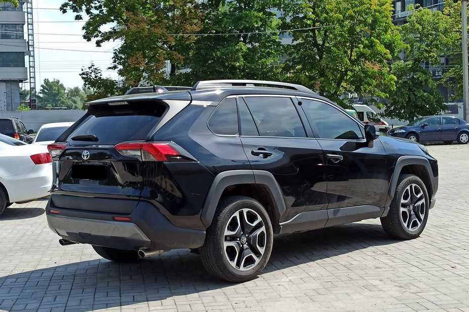 Toyota RAV4 XLE 2020