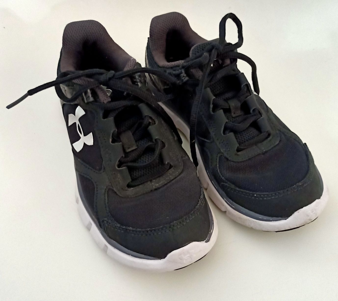 Buty sportowe adidasy under armour micro 35,5 lekkie, oddychające