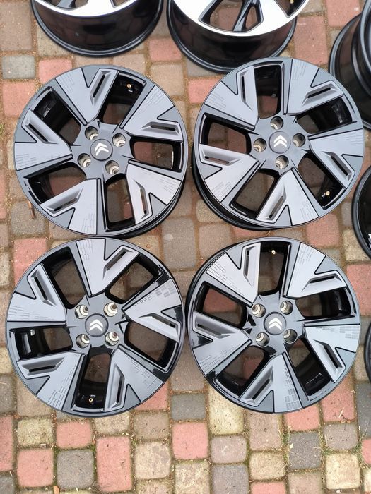 Felgi aluminiowe 17 Citroen C3 C4 Picasso Cactus DS3 DS4 - 4x108
