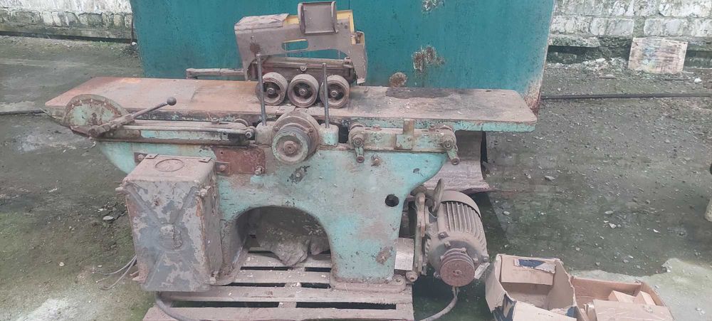 Продам деревообробний фрезерний верстат з автоподатчиком