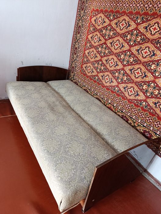 Диван времен СССР