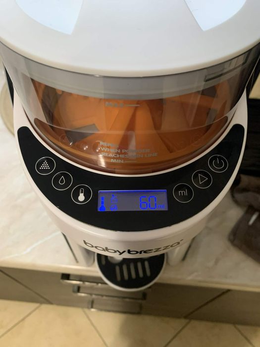 Продається Babybrezza для приготування дитячої суміші