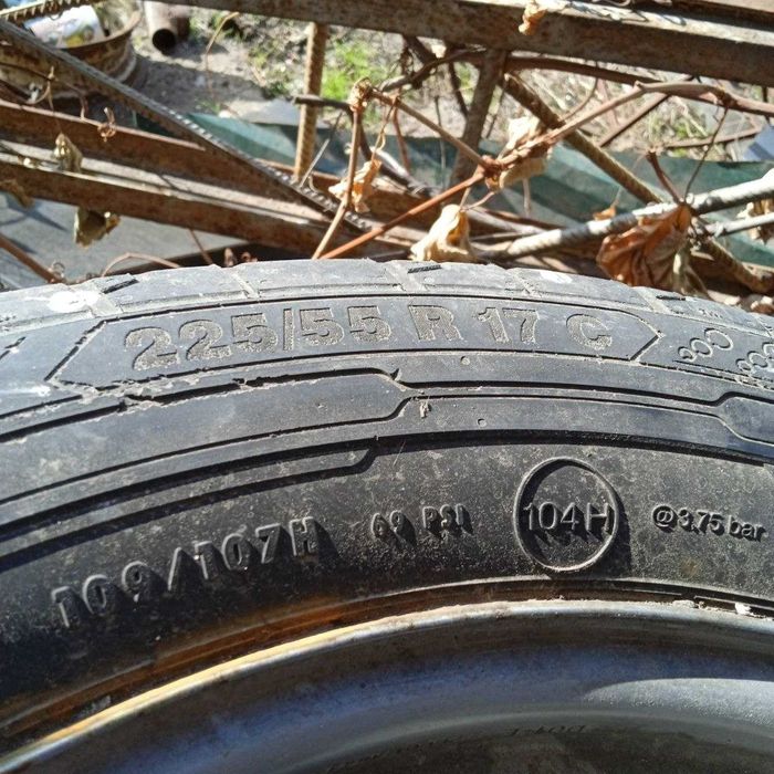 Шини з дисками Continental  225/55 R17