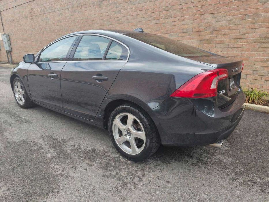 Volvo S60      2013