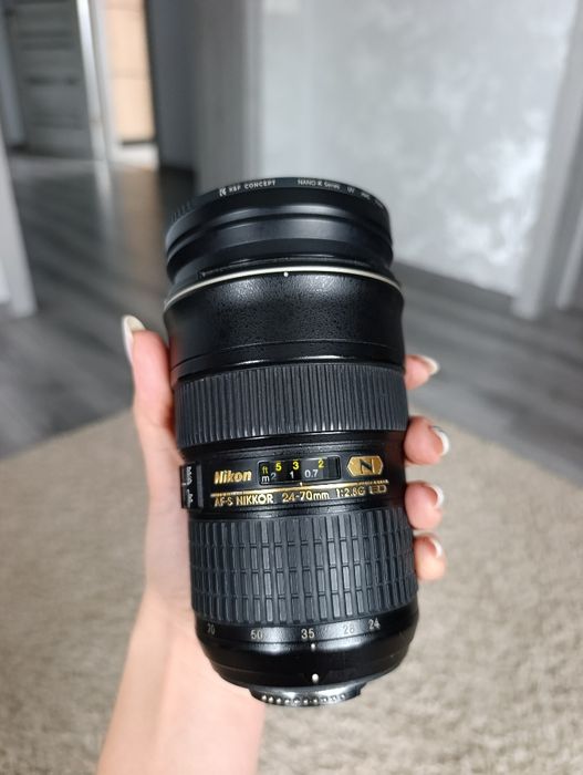 Обєктив Nikon AF-S 24-70 mm f/2.8G