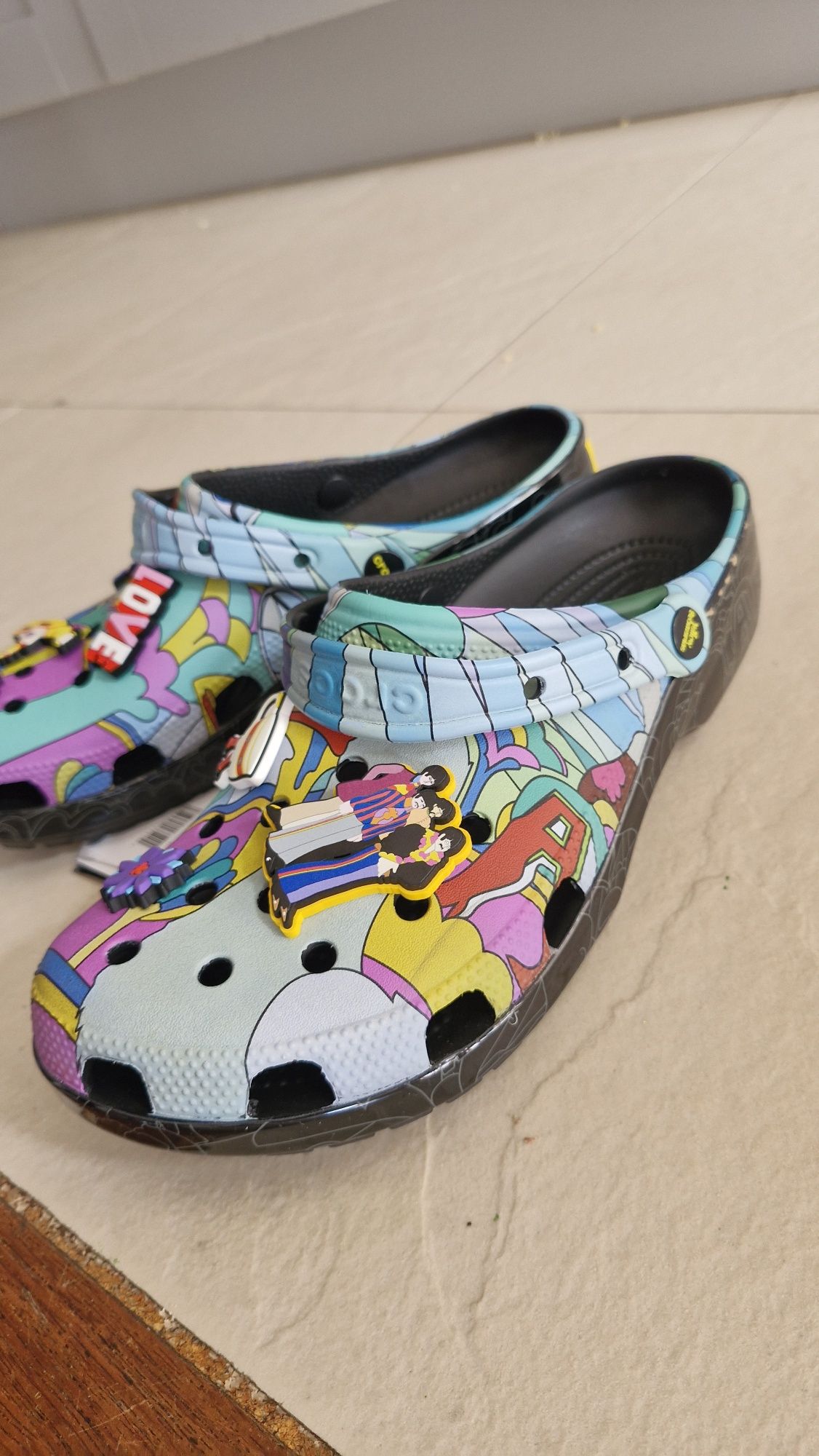 Crocs The Beatles Clog – M10/W12 – NOWE