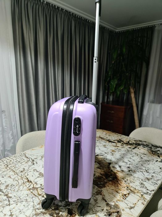 Walizka kabinowa Solier