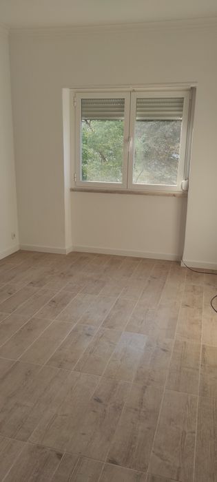 Excelente T2 totalmente renovado Queluz