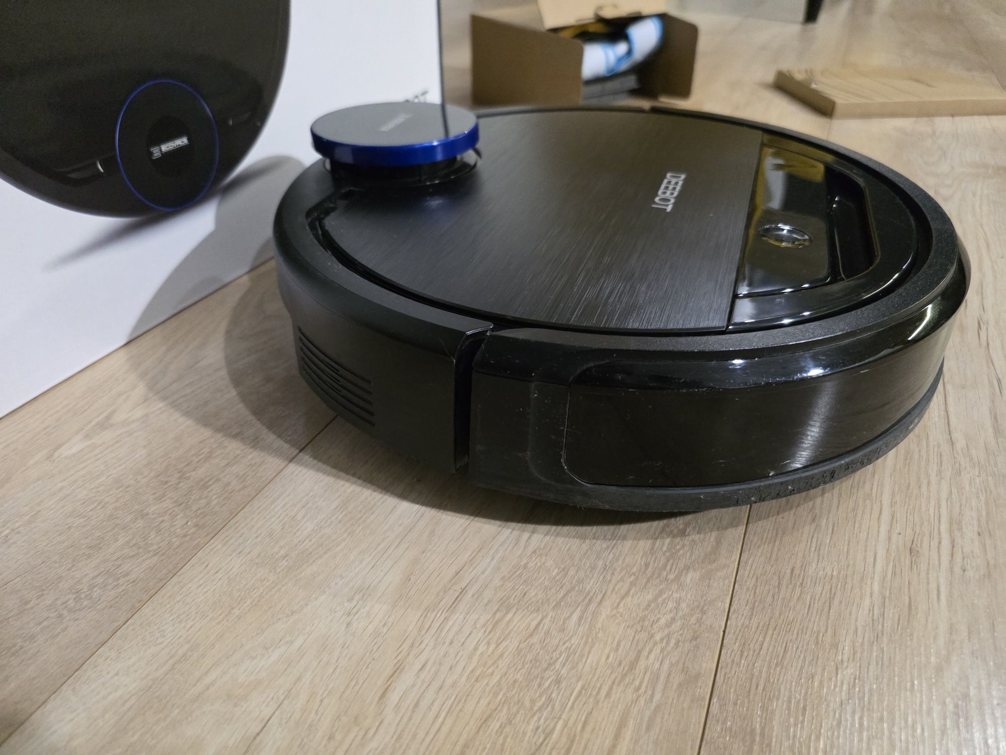 Robot sprzątający Ecovax Deebot Ozmo 930 okazja!