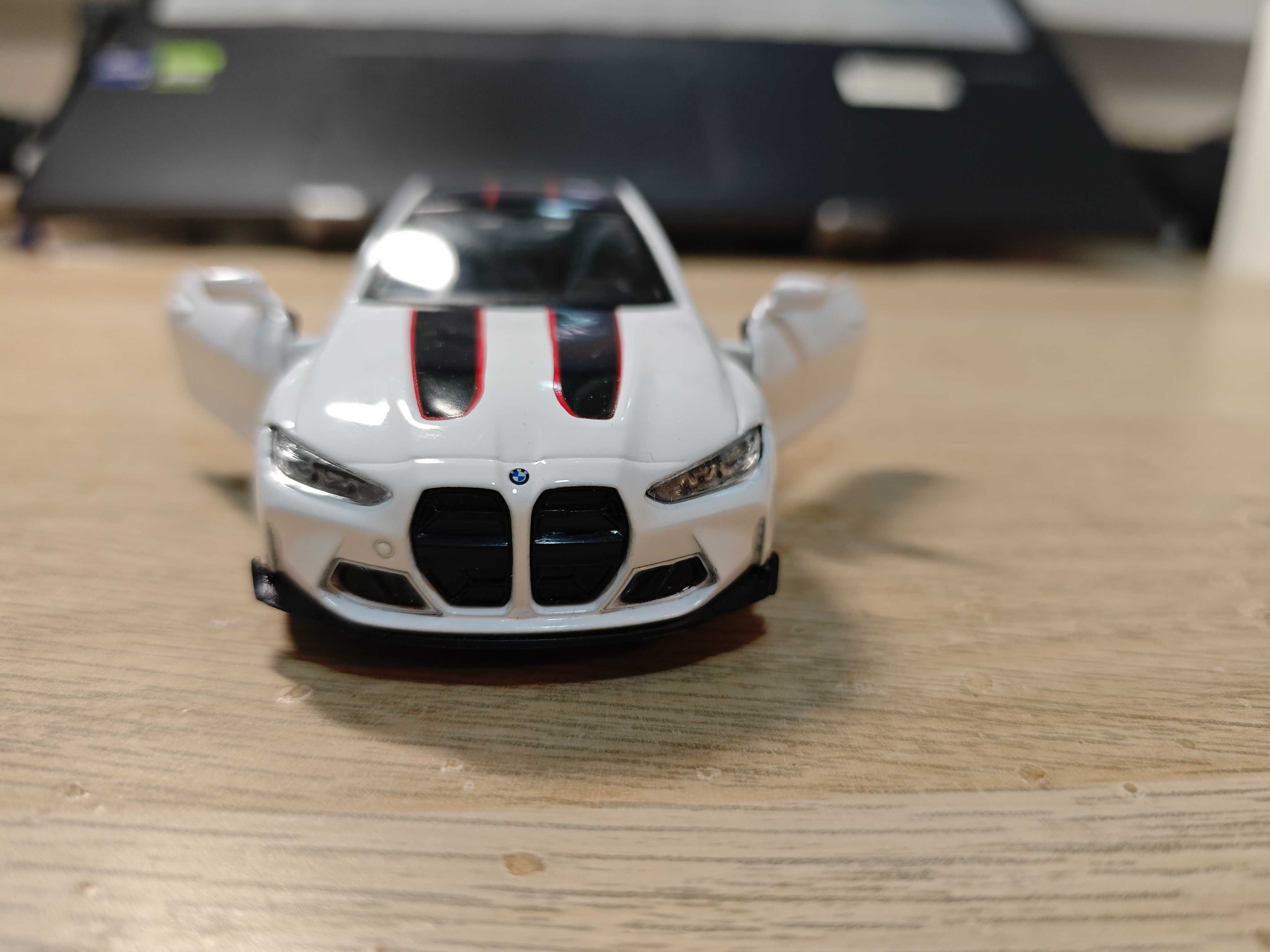 Miniatura BMW M4 CSL