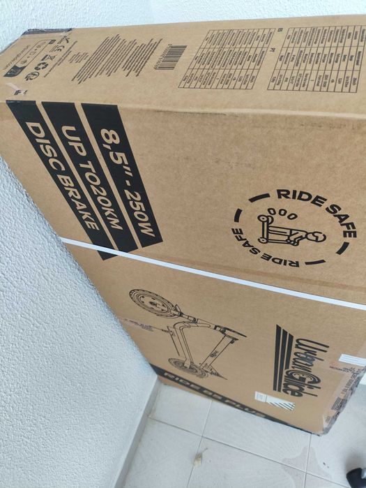 Trotinete Elétrica URBANGLIDE Ride 85 Plus (250 W - Autonomia: 20 Km