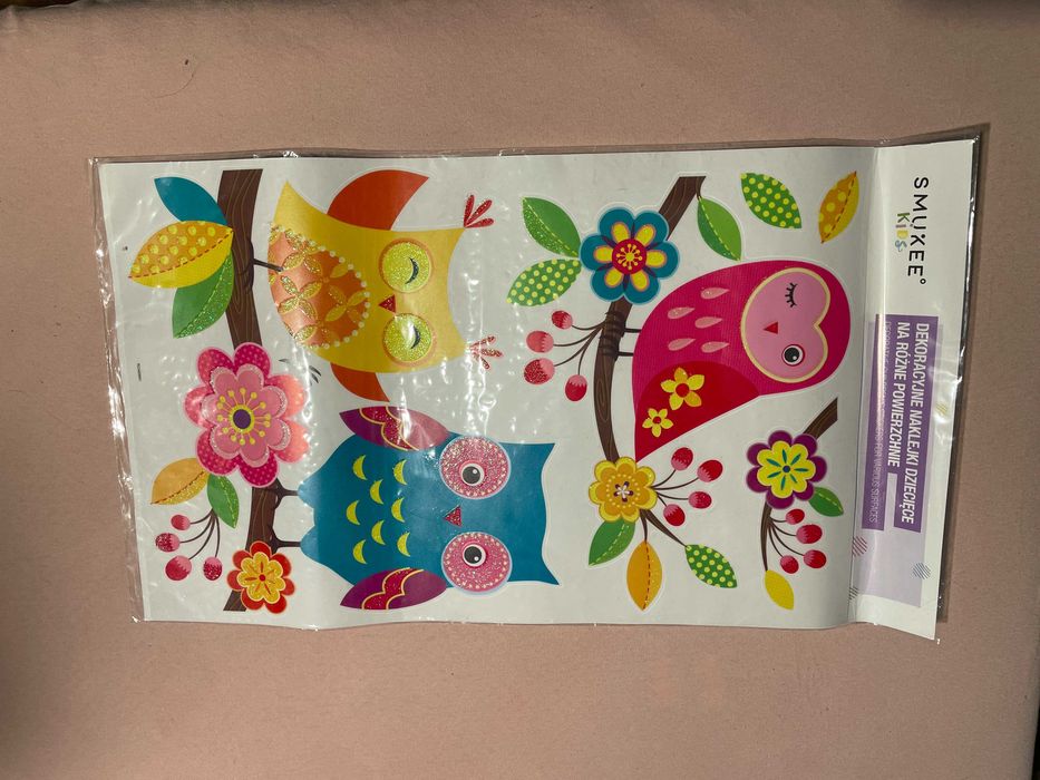 Naklejki na różne powierzchnie dla dzieci