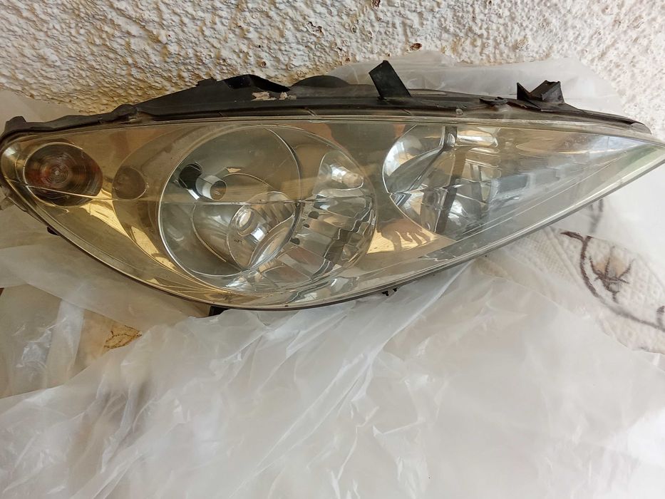 Faróis Peugeot 307