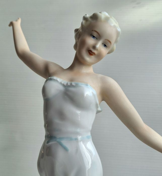 Unterweissbach Schaubach Kunst o wysokości całkowitej 30 cm.