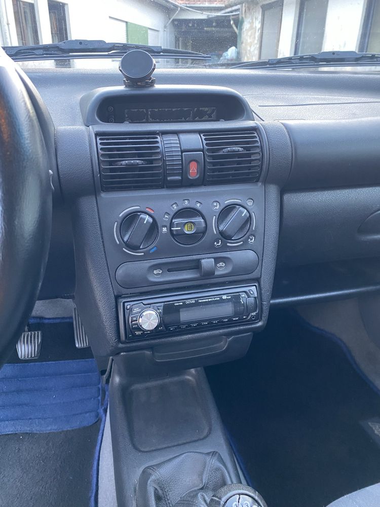 Opel Corsa B 1.5 TDI - Motor Isuzo