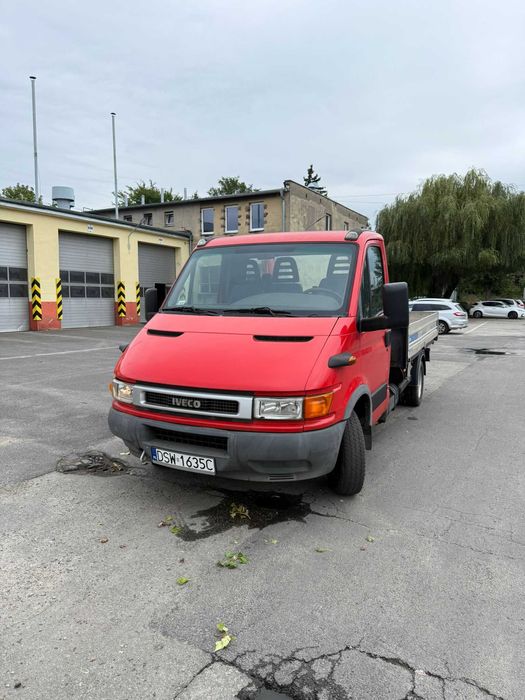 IVECO DAILY Hydrauliczny dźwig samochodowy 2.8 TDI 2001r świeże UDT