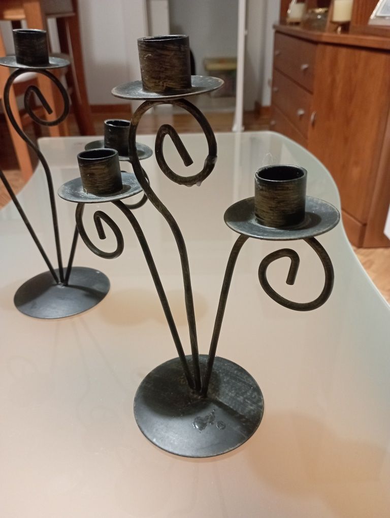 2 candelabros/porta velas pretos vintage