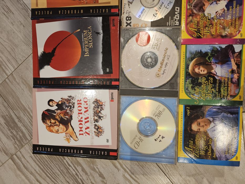 Zestaw płyt cd zestaw filmów i gier na płytach cd