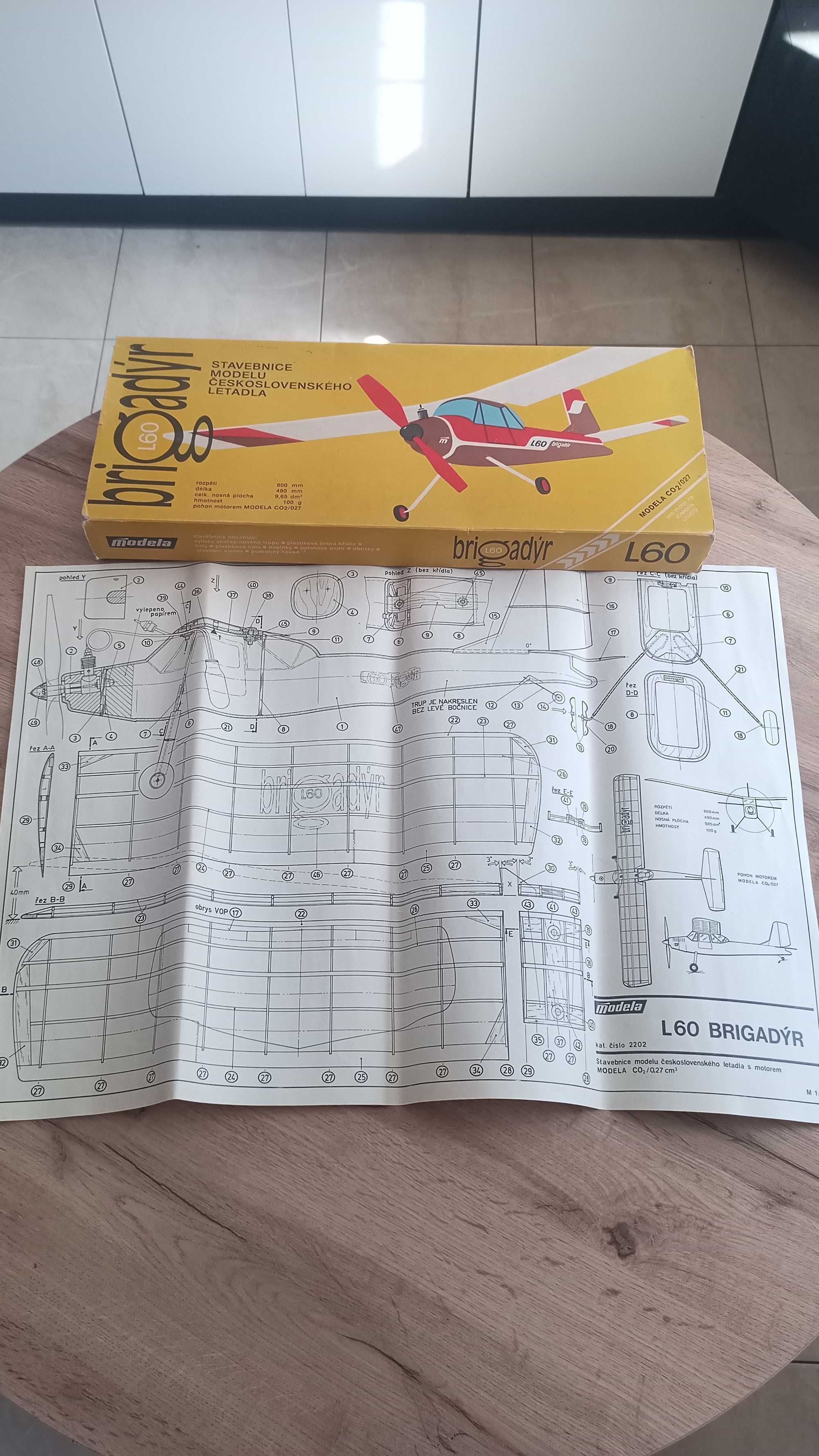 Aero L-60 Brigadyr, samolot, model rc