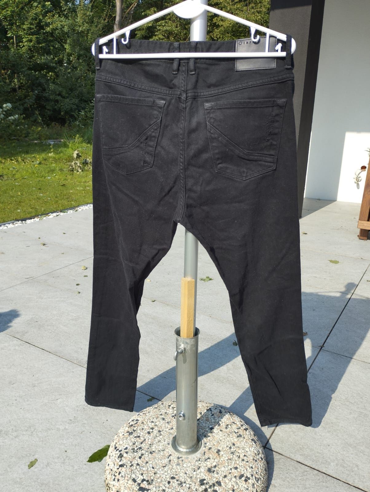 Spodnie Jeansy czarne EMPYRE 32