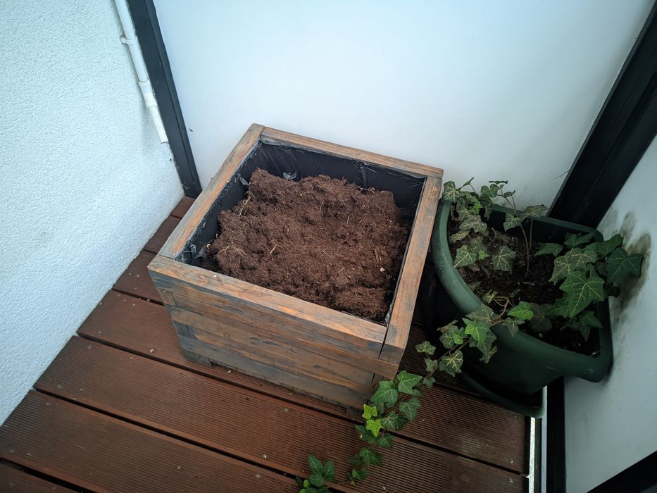 Donica drewniana na balkon, pod dom 50x50cm