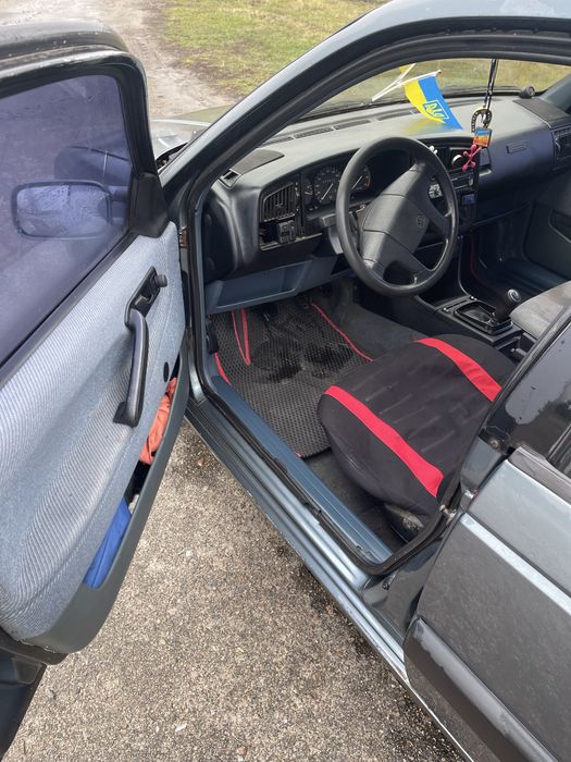 Продам Passat B3 1.8