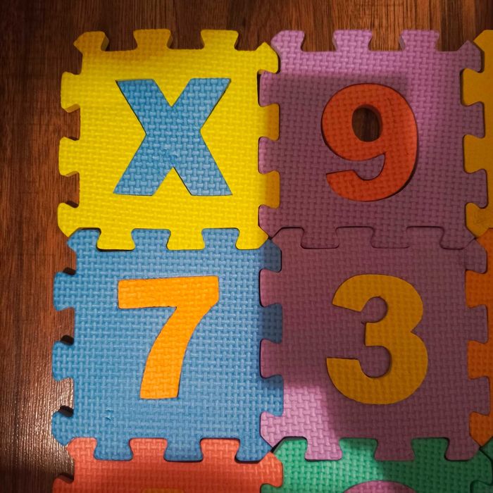 Klocki (dwa rodzaje) + puzzle piankowe