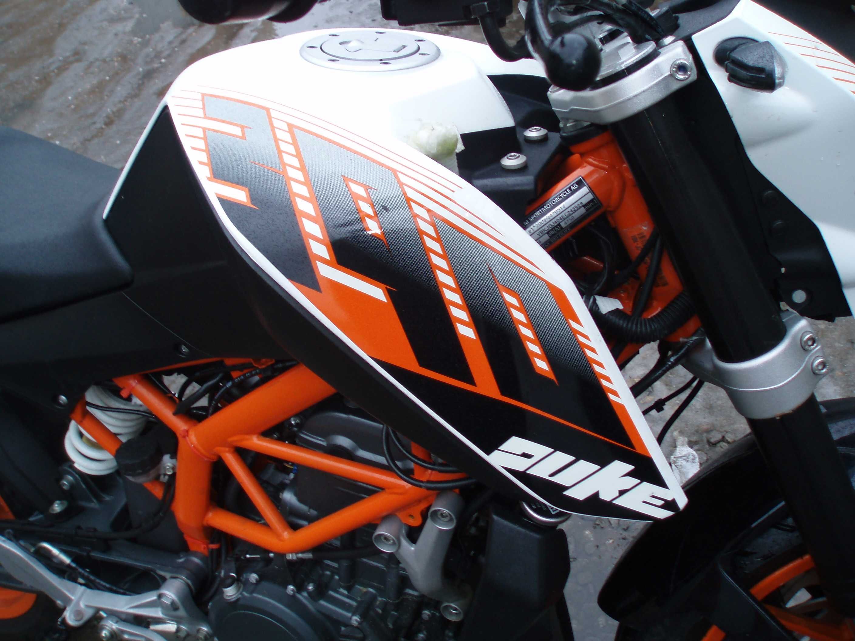 ktm 390 duke mot