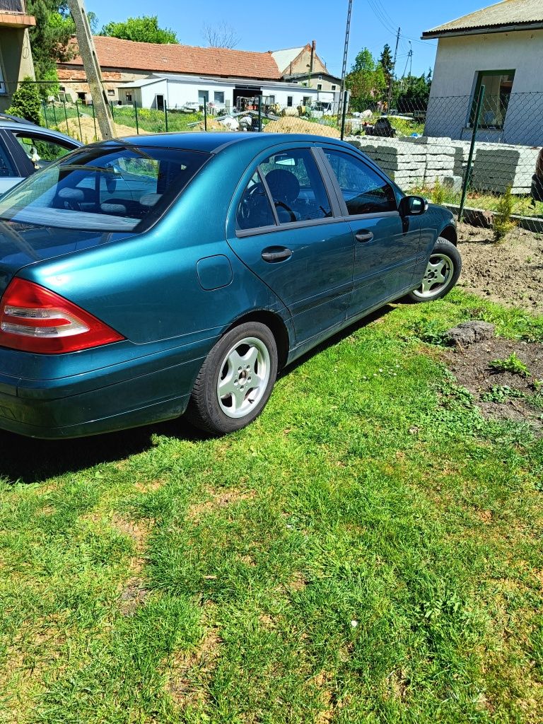 Na sprzedaż Mercedes-Benz W203