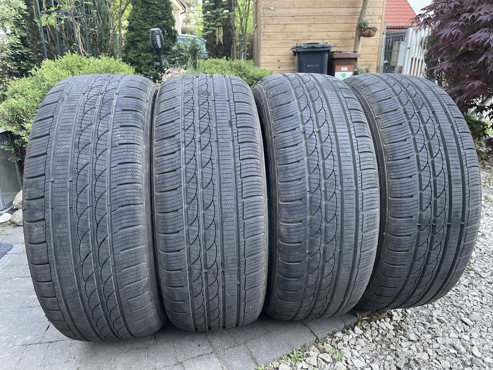 Prawie NOWE opony zimowe Rotalla Ice-Plus S210 215/55 R17 98 V XL