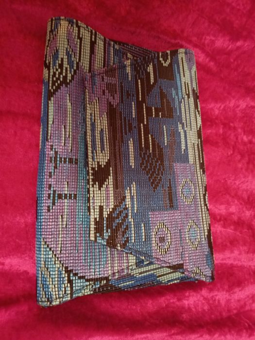 Vende se Pochette Multicolor